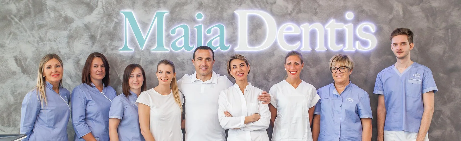 Team, Räume und Behandlungssituation in der Zahnarztpraxis Maia Dentis. Fotografie von Marco Bonatta.