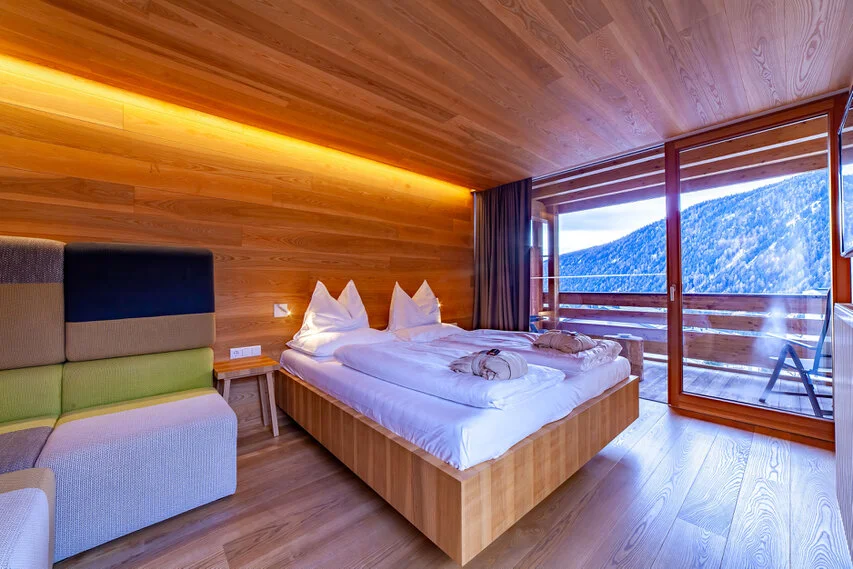 Ausgewählte Hotel- und Architekturfotografie aus Südtirol — fotografiert von Marco Bonatta.
