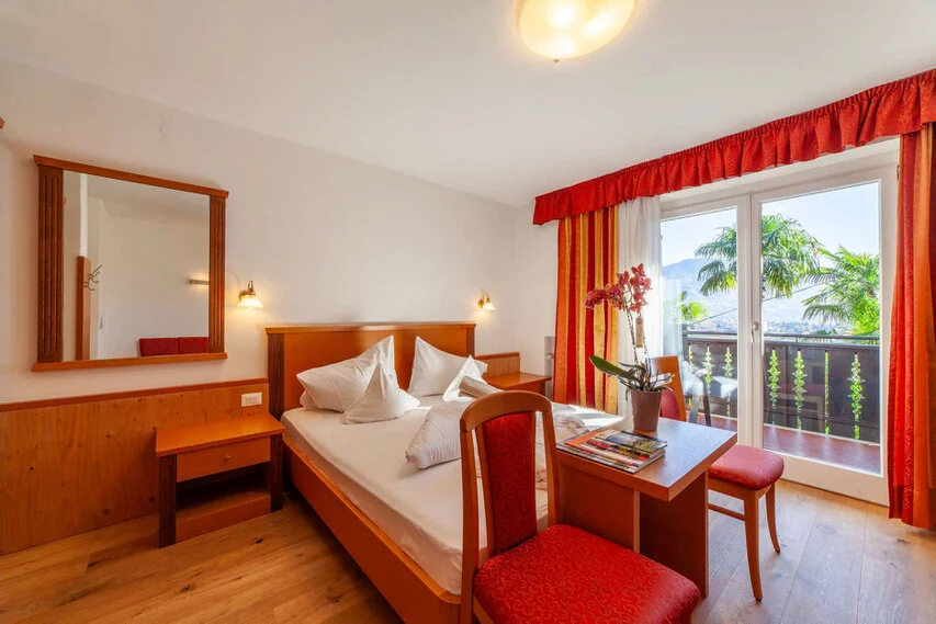 Ausgewählte Hotel- und Architekturfotografie aus Südtirol — fotografiert von Marco Bonatta.