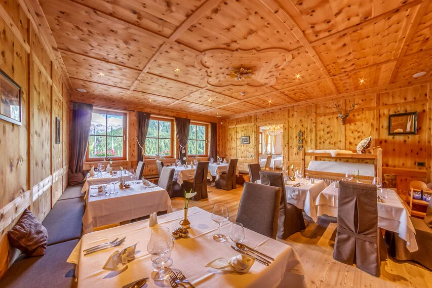 Ausgewählte Hotel- und Architekturfotografie aus Südtirol — fotografiert von Marco Bonatta.