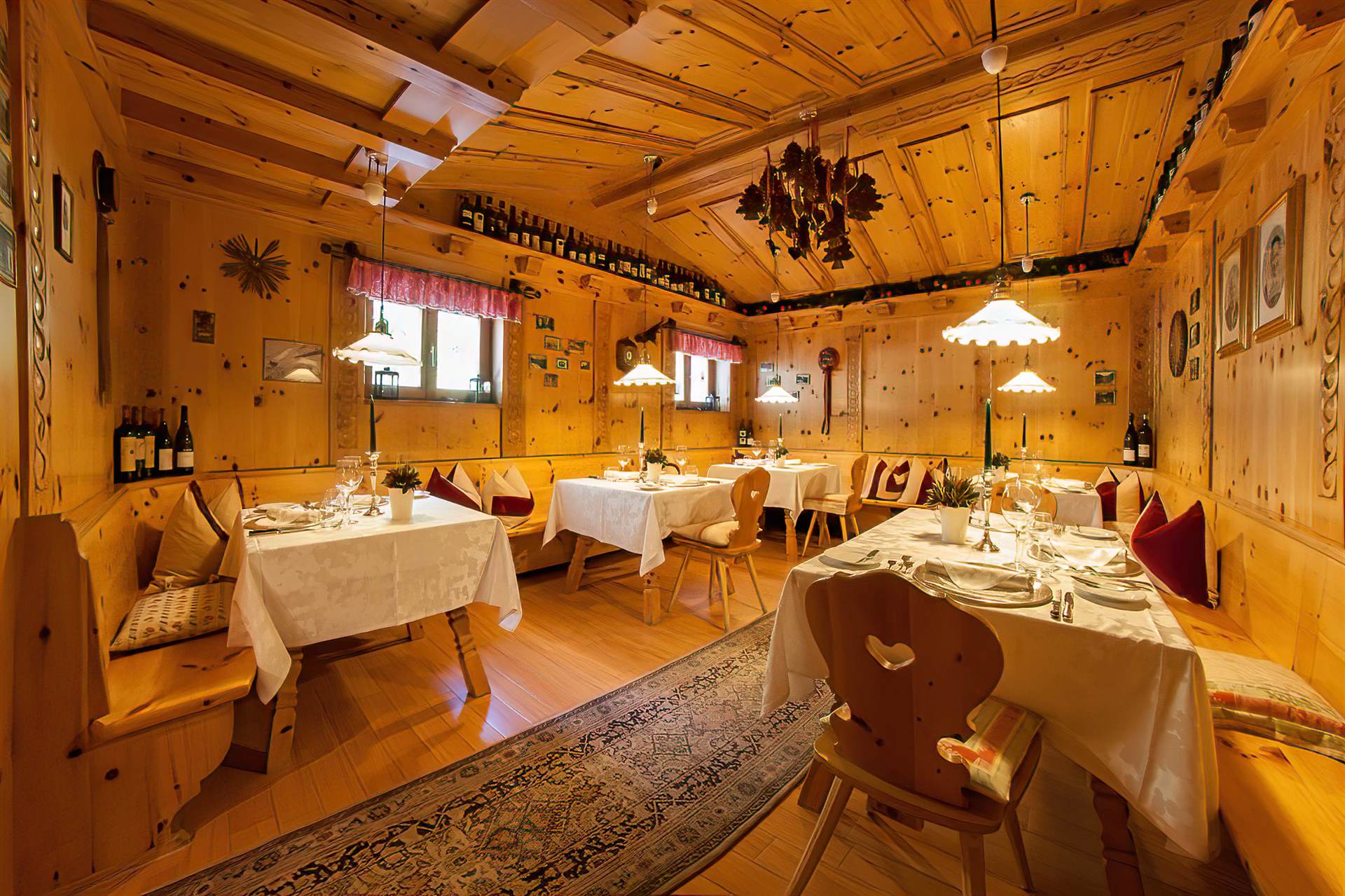Hotel Alpenroyal in Wolkenstein. Fotografie von Marco Bonatta.