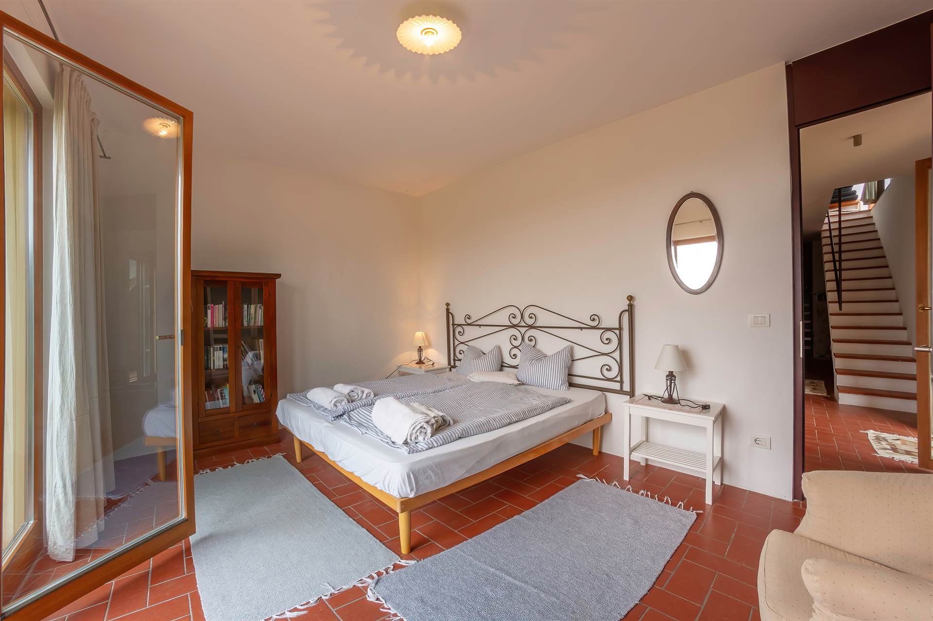 Hotelarchitektur, Innenraum oder Atmosphäre eines Südtiroler Gastbetriebs — fotografiert von Marco Bonatta.