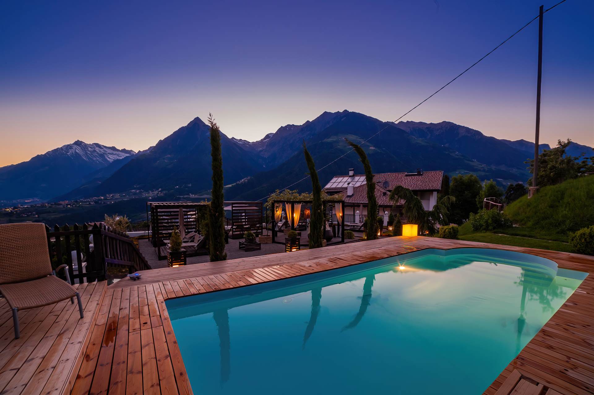 Hotelarchitektur, Innenraum oder Atmosphäre eines Südtiroler Gastbetriebs — fotografiert von Marco Bonatta.